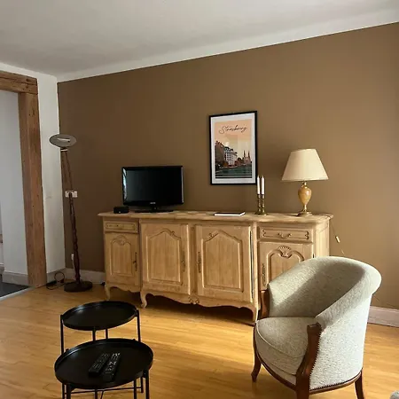 Maison Dans Le Vignoble Alsacien Nyaraló Orschwiller